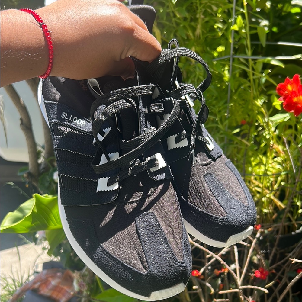 Adidas shoes - Picture 3 of 5